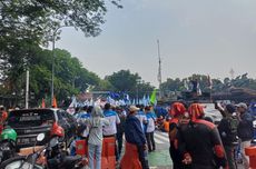 Ada Demo Buruh, Jalan Medan Merdeka Barat Ditutup 