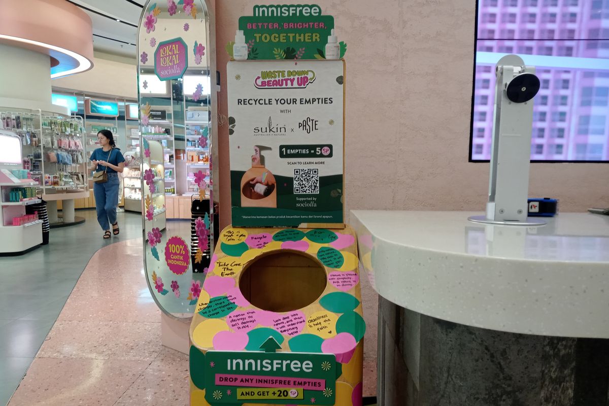 Sociolla menggandeng Innisfree untuk ikut menjadi mitra brand Waste Down Beauty Up selama 3 bulan ke depan dalam mengedukasi lebih banyak beauty enthusiast Indonesia mengurangi sampah plastik.