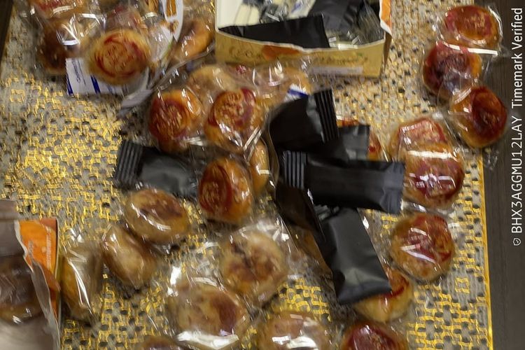 Selundupkan 29 Vape Narkoba dalam Kotak Roti, Penumpang Tujuan Jakarta Ditangkap di Kualanamu