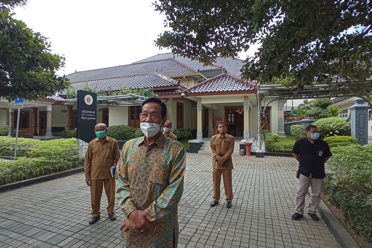 Sultan saat ditemui di Kantor Gubernur DIY, Kompleks Kepatihan, Yogyakarta