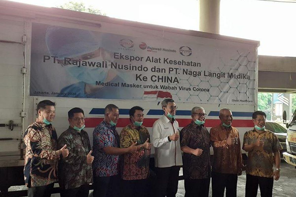 Pelepasan ekspor perdana masker dari PT Rajawali Nusindo ke China di Jakarta, Jumat (31/1/2020).