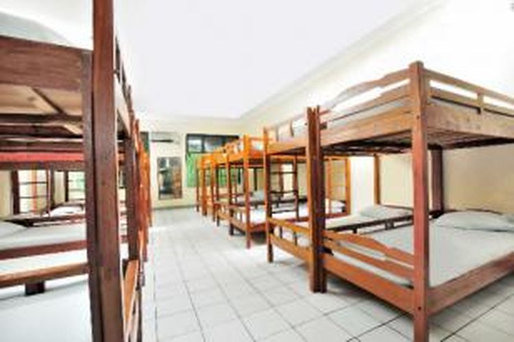 Kamar tipe barak di Graha Wisata TMII, Jakarta