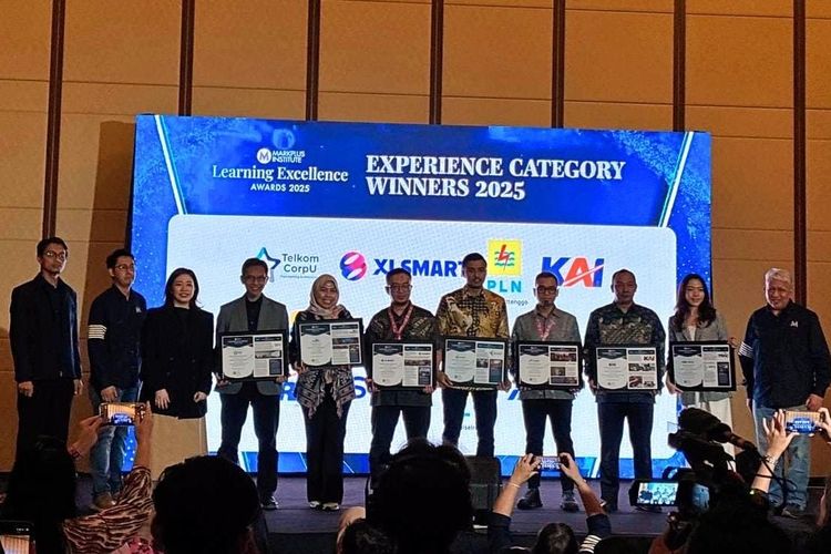 PT Kereta Api Indonesia (Persero) meraih MarkPlus Institute Learning Excellence Awards (MILEA) 2025 kategori Experience Learning yang diberikan dalam rangkaian MarkPlus Conference 2026 di The Ritz-Carlton Jakarta, Pacific Place (11/12/2025).