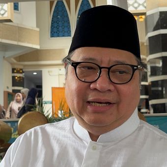 Menteri Koordinator Bidang Perekonomian Airlangga Hartarto saat ditemui di Kantor Direktorat Jenderal Pajak (DJP), Jakarta, Sabtu (21/3/2026).
