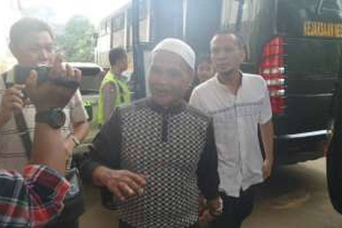Rabu (29/6/2016), Abdul Azis atau Daeng Azis jelang sidang putusan di Pengadilan Negeri Jakarta Utara