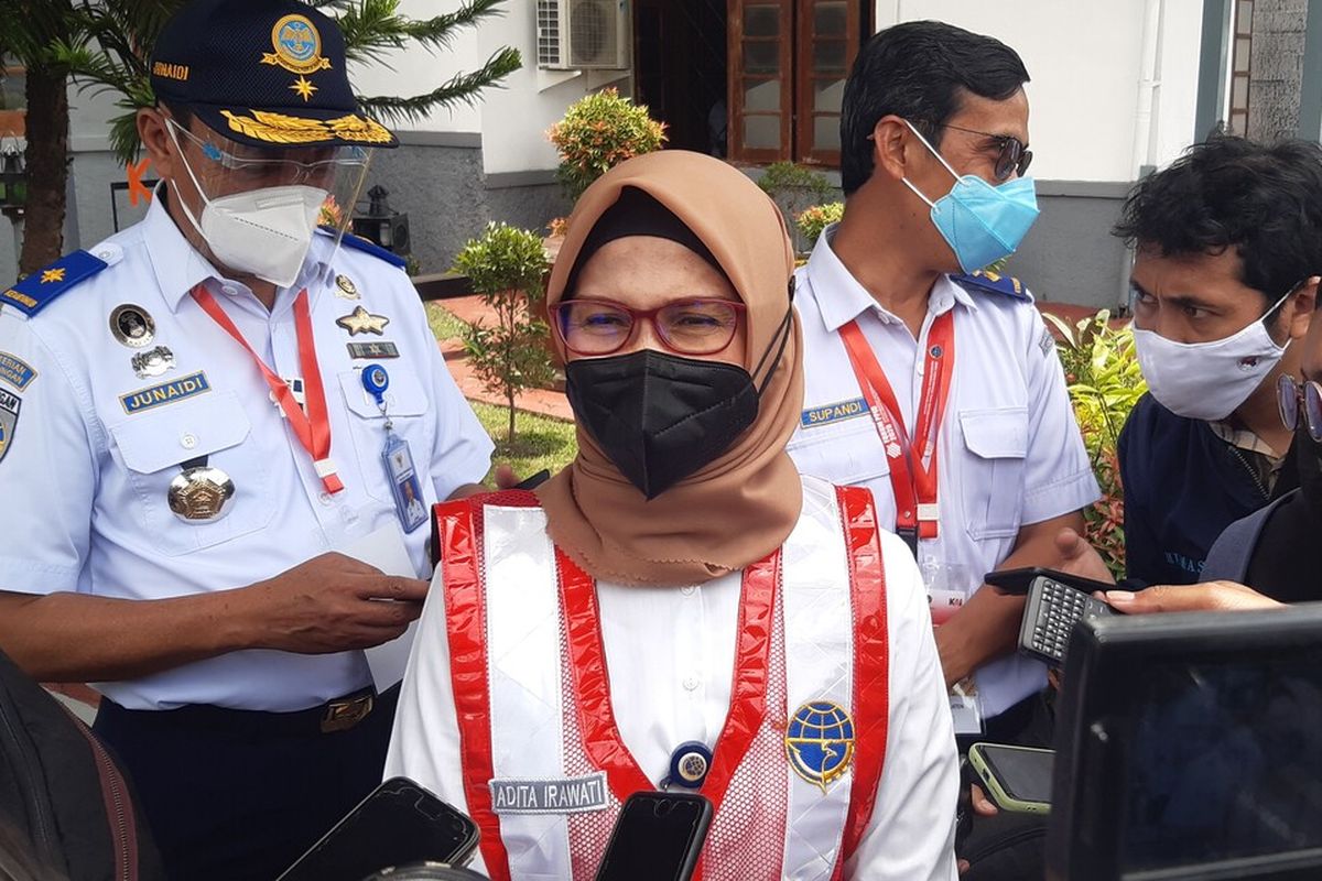 Juru Bicara Kementerian Perhubungan (Kemenhub) Adita Irawati di Stasiun Klaten, Jawa Tengah, Senin (1/3/2021).