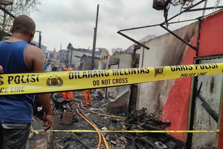Kebakaran melanda 7 rumah di RT 007 RW 003 Kelurahan Tegal Parang, Mampang Prapatan, Jakarta Selatan, Rabu (16/3/2022) sekitar pukul 12.20 WIB.