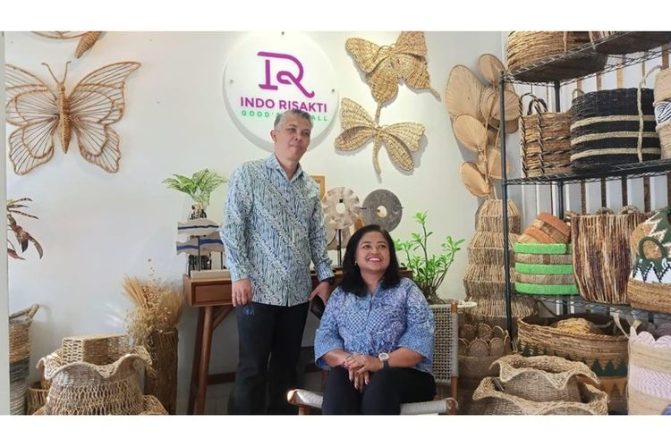 Owner Indo Risakti Windu Sinaga dan Riris Simanjuntak. 