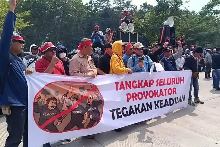 Pembakaran PT BSA Picu Kerugian Rp 30 Miliar, 1.000 Karyawan Unjuk Rasa Desak Polisi Bertindak