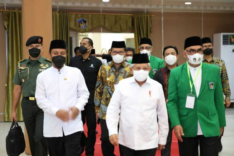 Wakil Presiden (Wapres) Republik Indonesia (RI), KH Ma'ruf Amin menghadiri silaturahmi akbar bersama pemerintah dan masyarakat Kota Makassar, di Auditorium Al Jibra Kampus 2 UMI, Sabtu (3/12/22).