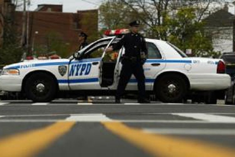 Warga AS keturunan Indonesia itu pernah menjadi anggota kepolisian New York, AS.