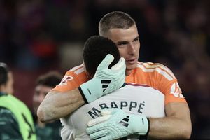 Tampil Gemilang Saat Real Madrid Tekuk Barcelona, Lunin Panen Pujian