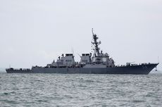 Pentagon Bantah "Hilangkan" Kapal USS John McCain dari Pandangan Trump