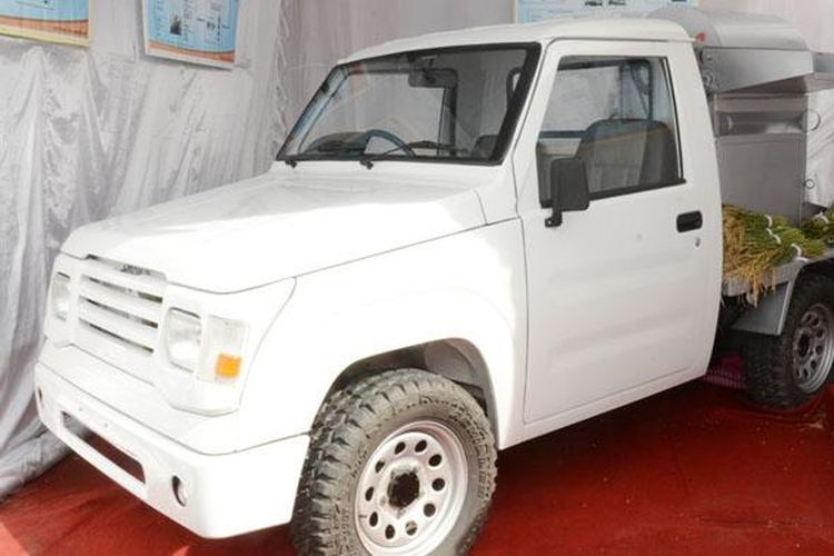 Salah satu prototipe mobil pedesaan yang dipamerkan pada acara peluncuran Kebijakan Kemudahan Impor Tujuan Ekspor (KITE) IKM di Desa Tumang, Boyolali, 30 Januari 2017.