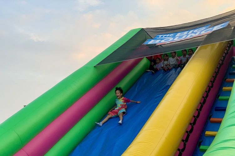 The Big Bounce Indonesia digelar selama musim libur sekolah mulai Kamis (19/6/2025) hingga Minggu (20/7/2025) di Community Park PIK 2, Tangerang, Banten.