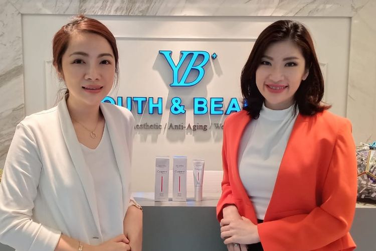 Dr.Gaby Syerly (kiri) dan dr.Inneke Jane, Sp.KK dari Youth & Beauty Clinic Jakarta.