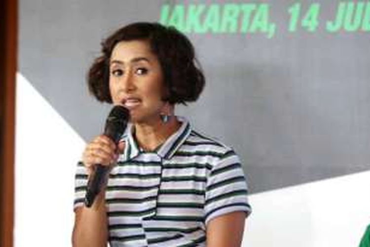 Vokalis Widi B3 saat diabadikan di kawasan Senayan, Jakarta Pusat, Kamis (14/7/2016).
