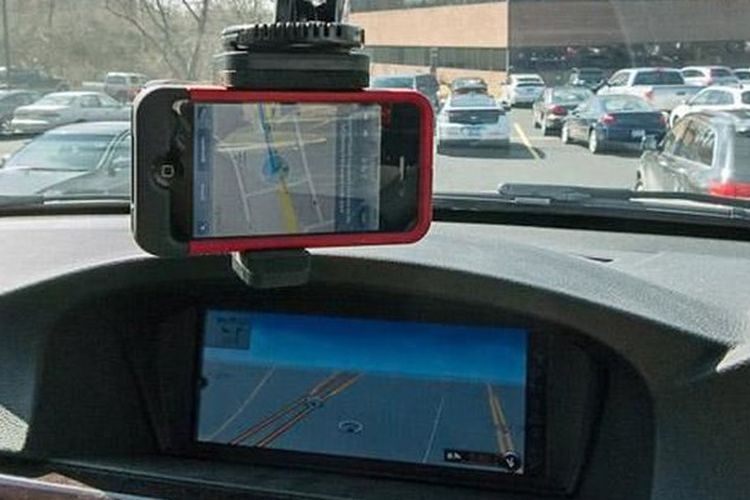 Tren GPS tambahan pada mobil mulai menurun akibat maraknya penggunaan smartphone