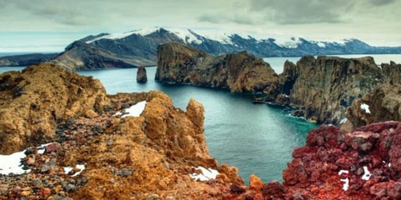 Tempat dengan nama teraneh, Deception Island. [Via Listverse.com]