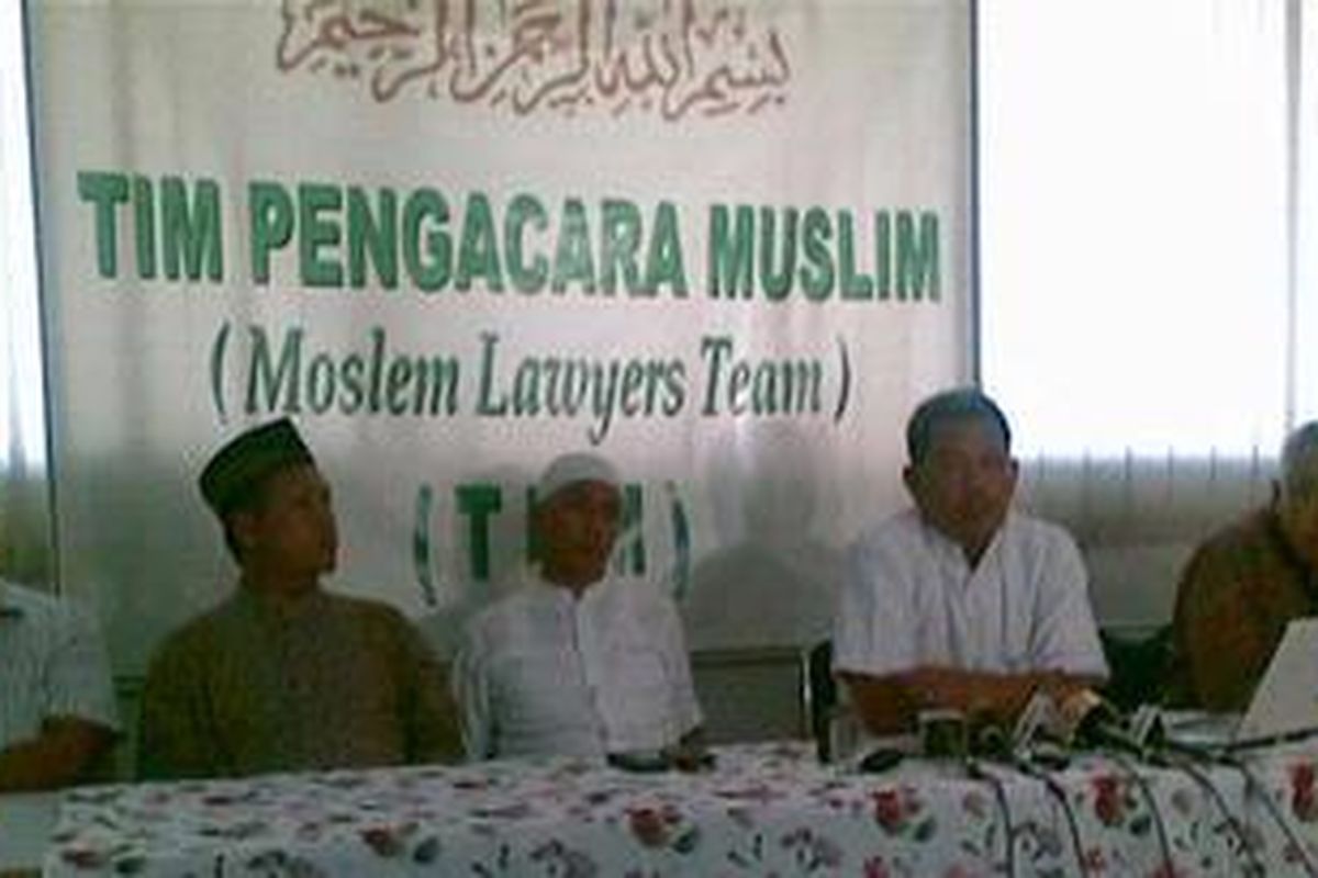 Jumpa pers Tim Pengacara Muslim (TPM) Pusat soal Insiden Cikeusik, Minggu (13/2/2011) di Jakarta.