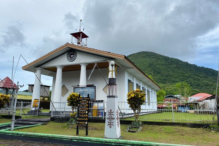 Gereja Tua Banda di Banda Neira, salah satu gereja tertua di Indonesia