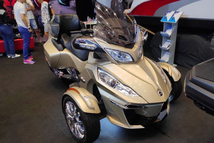 Sepeda motor roda tiga Can Am hadir di Telkomsel IIMS 2019