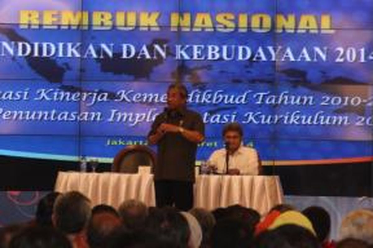 Mendikbud berharap, penerapan Kurikulum 2013 realistis dalam penilaian dan proses belajar mengajar siswa-siswi. Penilaian secara otentik, lanjut dia, harus didukung melalui prestasi atau kemampuan siswa-siswi. 