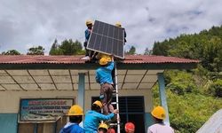 PLN Aliri Listrik 82 Sekolah di Daerah 3T Mamasa Sulbar, Buka Jalan Digitalisasi Pembelajaran