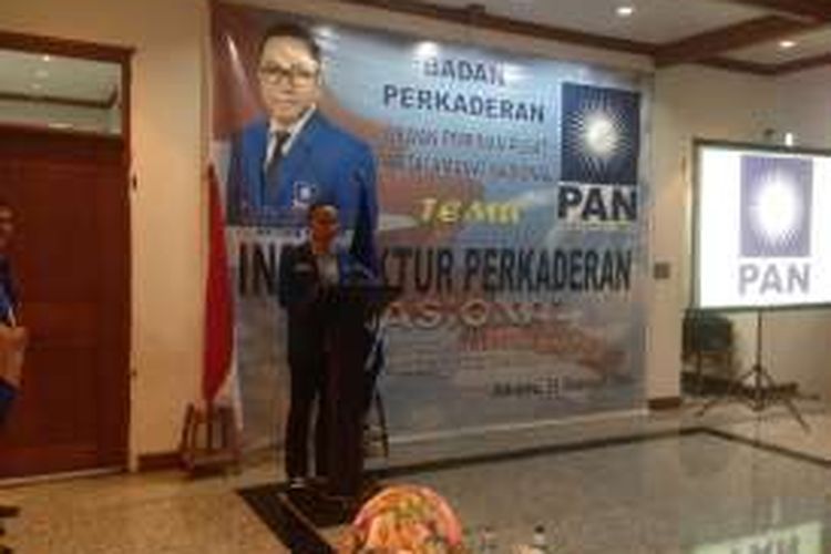 Sekretaris Jenderal PAN Eddy Soeparno saat membuka kegiatan Temu Instruktur Perkaderan Nasional PAN di Kantor DPP PAN, Minggu (31/1/2016). 