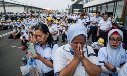 MBG Lebih Mendesak daripada Lapangan Kerja?