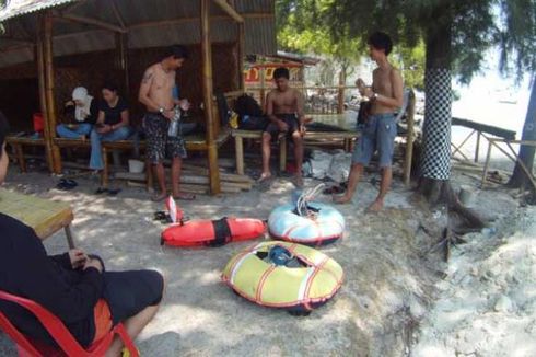Wisatawan Terjebak di Pulau Tidung