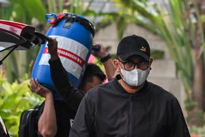 Fakta-fakta KPK OTT Bupati Klaten Hamenang Wajar: Ada Tong Biru Berisi Uang, 5 Klaster Perkara