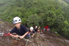 Asyik! Indonesia Sekarang Punya Jalur Tebing Via Ferrata 