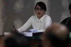 Terganggu Siaran "Live" TV, Hakim Stop Sidang Angie