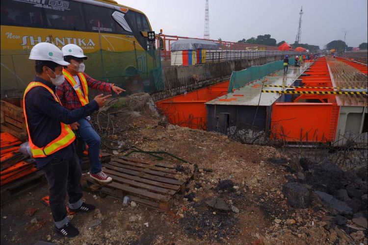 Proyek pelebaran jembatan Ciujung di Tol Tangerang Merak ditargetkan rampung sebelum arus mudik lebaran tahun 2022