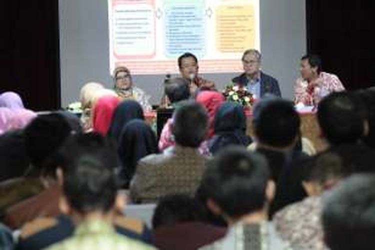 Wakil Ketua MPR RI,  Mahyuddin, dalam sosialisasi empat pilar kebangsaan RI di hadapan masyarakat Indonesia di Kairo, Mesir,  Sabtu (26/11/2016), 