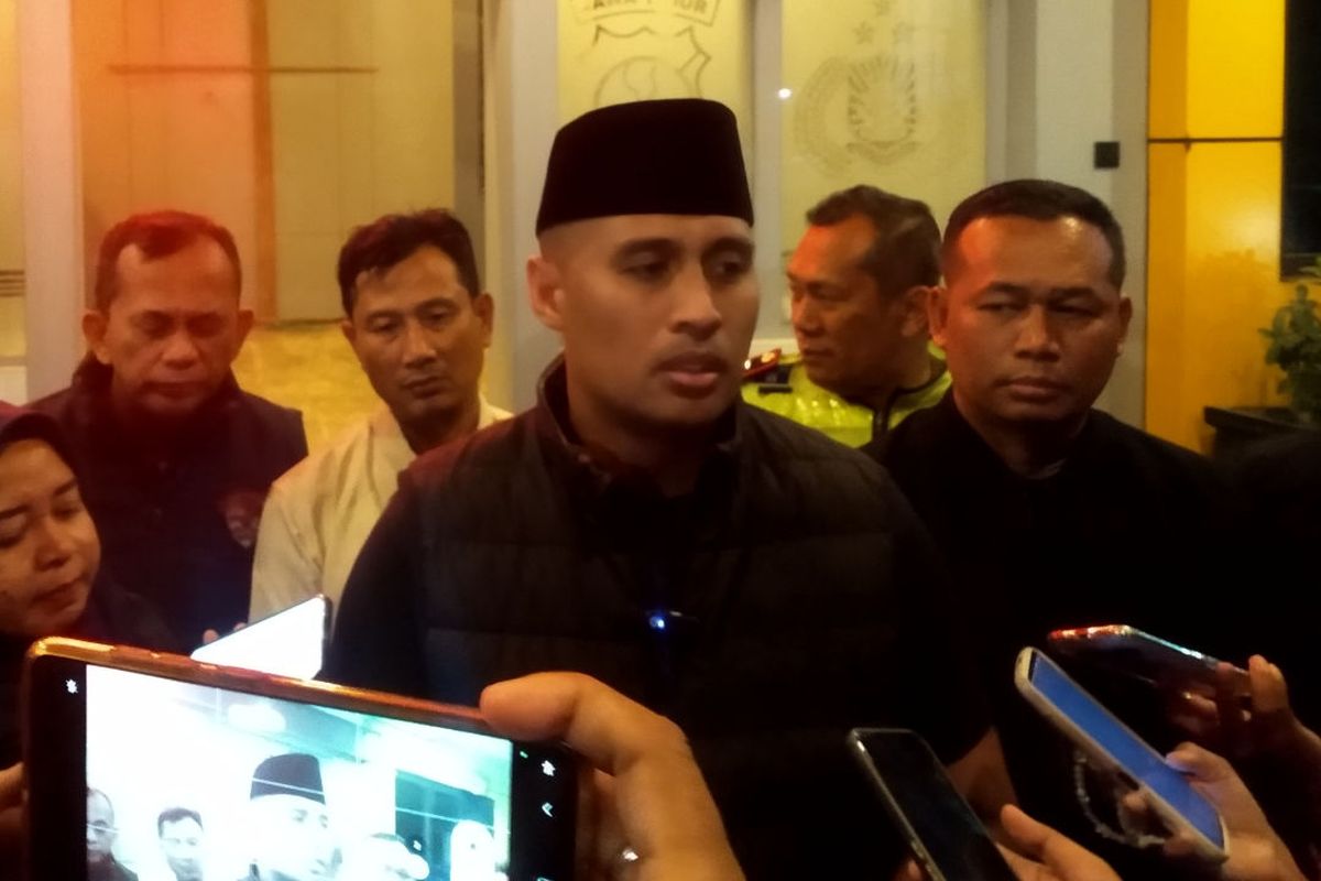 Kapolres Blitar Kota AKBP Titus Yudho Uly memberikan keterangan pers, Selasa (2/9/2025) malam.