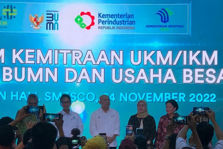 Kementerian Koperasi dan UKM, Kementerian BUMN, Kementerian Perindustrian, dan Kementerian Investasi dalam Forum Kemitraan UKM/IKM dengan BUMN dan Usaha Besar, di Exhibition Hall Smesco, Jakarta, Kamis (24/11/2022).