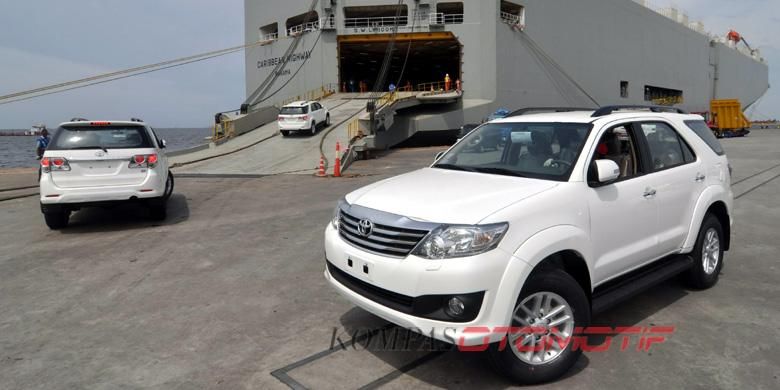 Ekspor Toyota Fortuner dari Indonesia