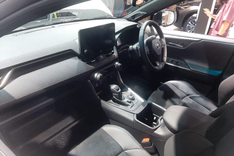 Interior Toyota RAV4 PHEV