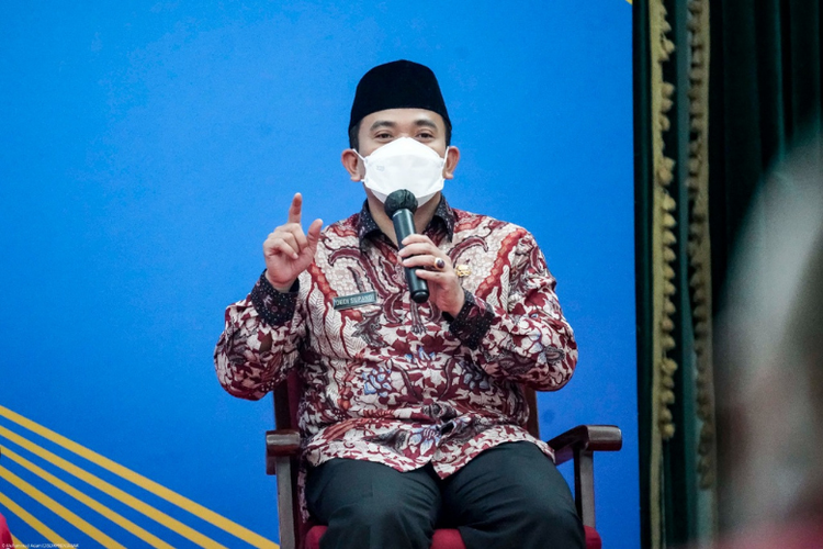 Kepala Dinas Pendidikan Provinsi Jawa Barat Dedi Supandi dalam sebuah acara