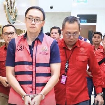 Diduga korupsi dana Rp 600 miliar, Direktur Utama PT LAT ditahan Kejati Jakarta, Rabu (7/5/2026).