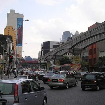 Kawasan Chow Kit yang terkenal sebagai tempat berkumpulnya komunitas Jawa di tengah kota Kuala Lumpur, Malaysia.