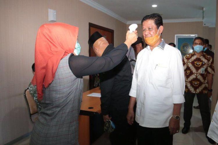 Plt Gubernur Kepulauan Riau (Kepri) H Isdianto memastikan stok sembako, khususnya beras aman untuk provinsi Kepri.