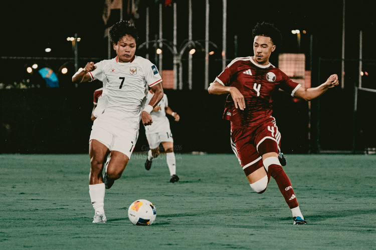 Aksi pemain Timnas U17 Indonesia, Dava Yunna, pada laga Piala Asia U17, Timnas U17 Indonesia vs Qatar, di Lapangan A King Abdullah Sports City, Jeddah, Arab Saudi, Sabtu (9/5/2026) pukul 23.30 WIB.