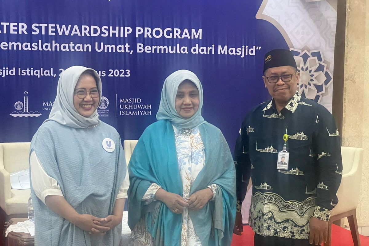 Maya Tamimi ? Head of Division Environment & Sustainability Unilever Indonesia Foundation
? Dr. Hayati Sari Hasibuan, S.T., M.T.  ? Dosen Sekolah Ilmu Lingkungan Universitas Indonesia
? H. Abu Hurairah Abd. Salam MA - Wakabid Penyelenggaraan Peribadatan Masjid Istiqlal
