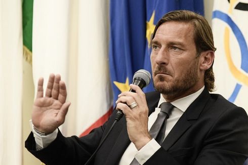 Legenda AS Roma Francesco Totti Positif Covid-19