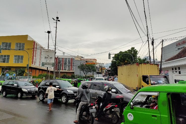 persimpangan di kota bogor