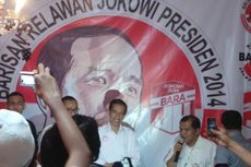 Datangi Markas Relawan, Jokowi Disambut Sorak-sorai