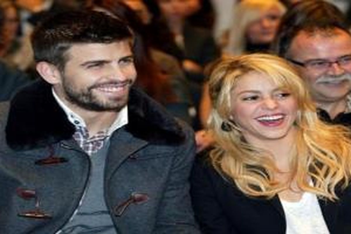 Gerrard dan Shakira saat bertandang ke sebuah perhelatan acara fashion show